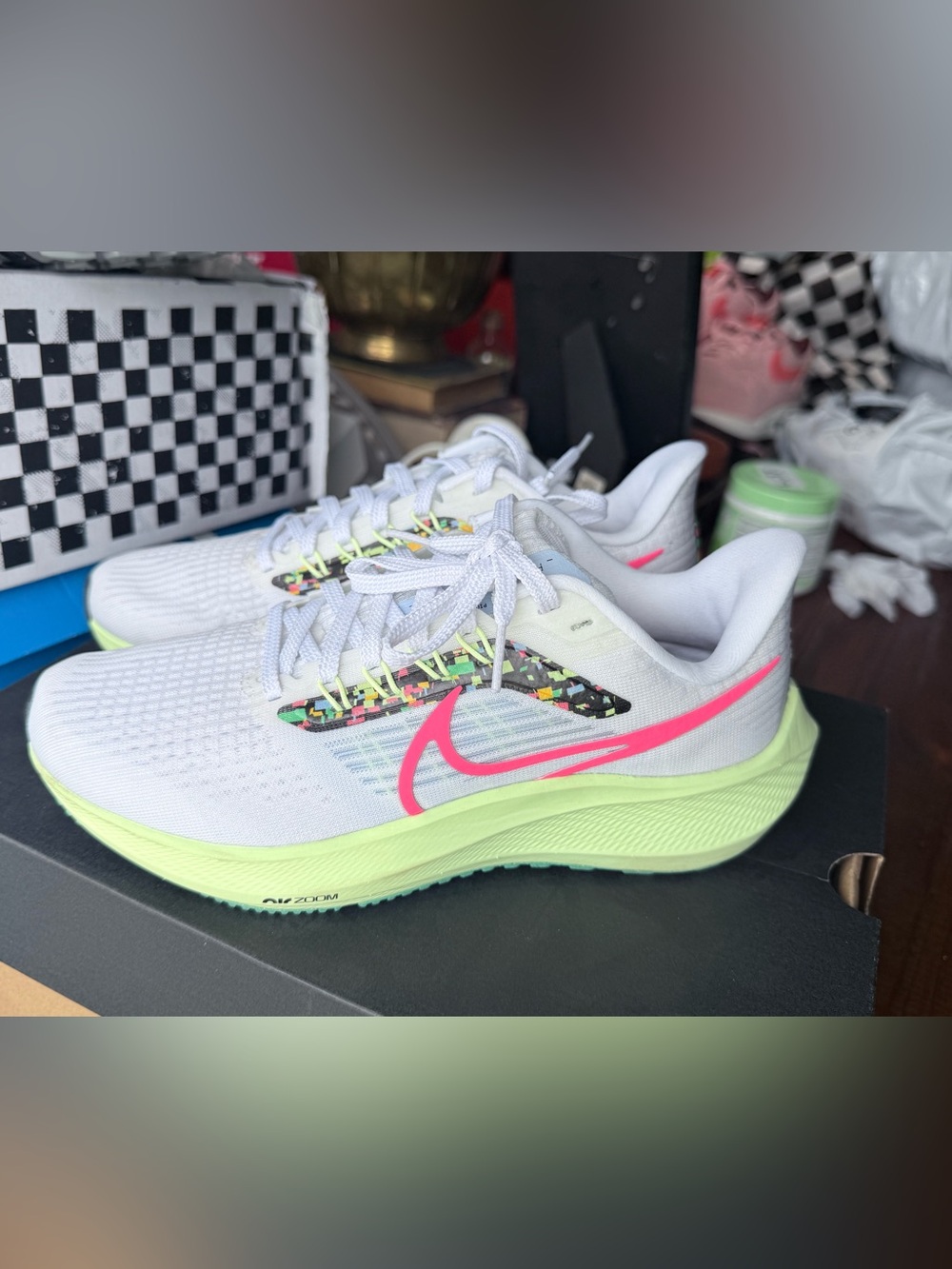 Nike Air Zoom Pegasus 39 View 2
